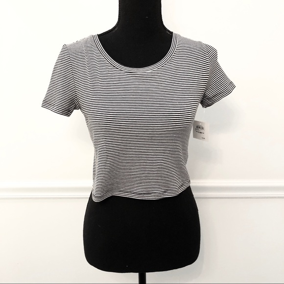 ⭐️ 2/$10 NWT BP Black and White Striped Crop Top - Picture 2 of 8